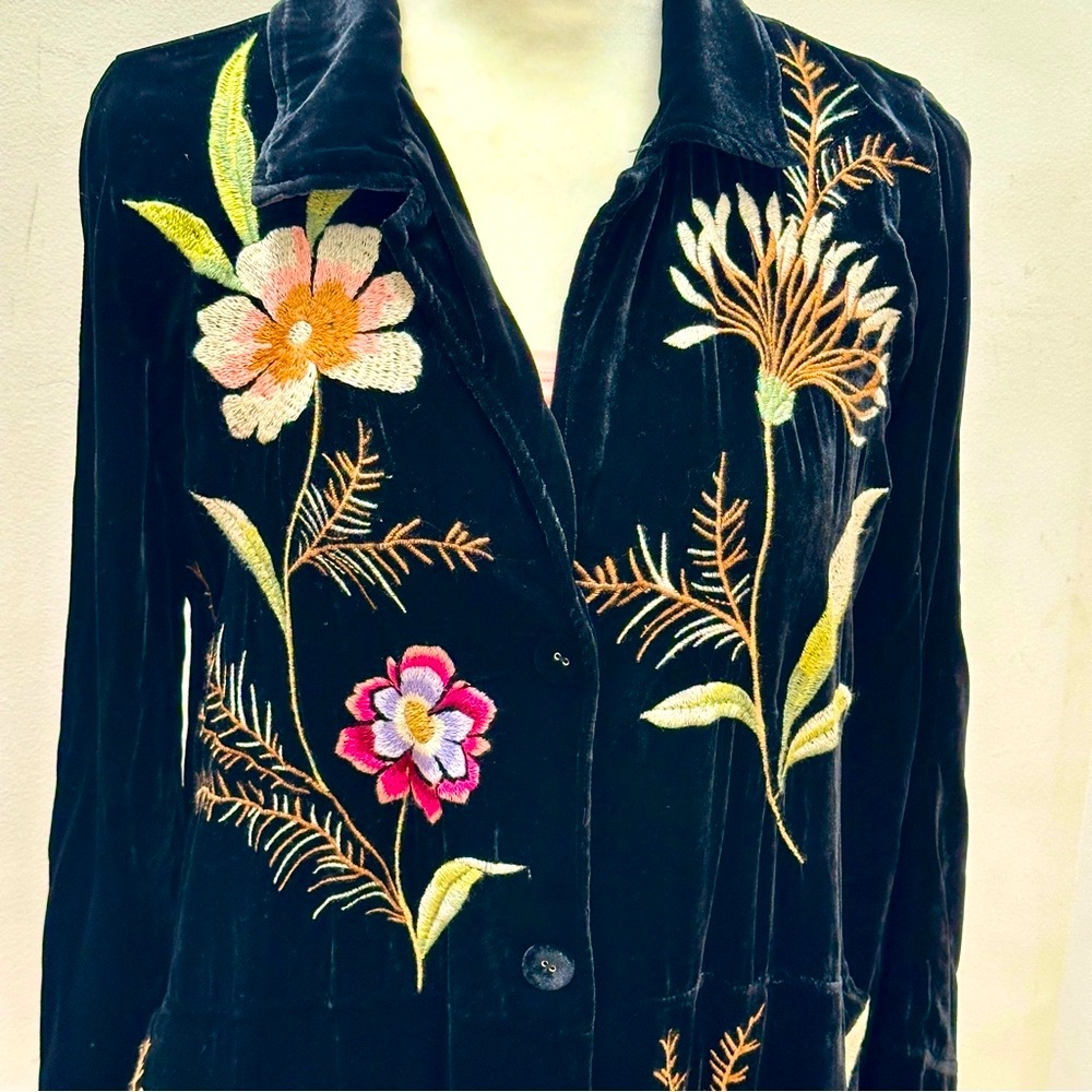 Johnny Was Black Velvet Duster Jacket with Floral Embroidery, size XS - Picture 2 of 9